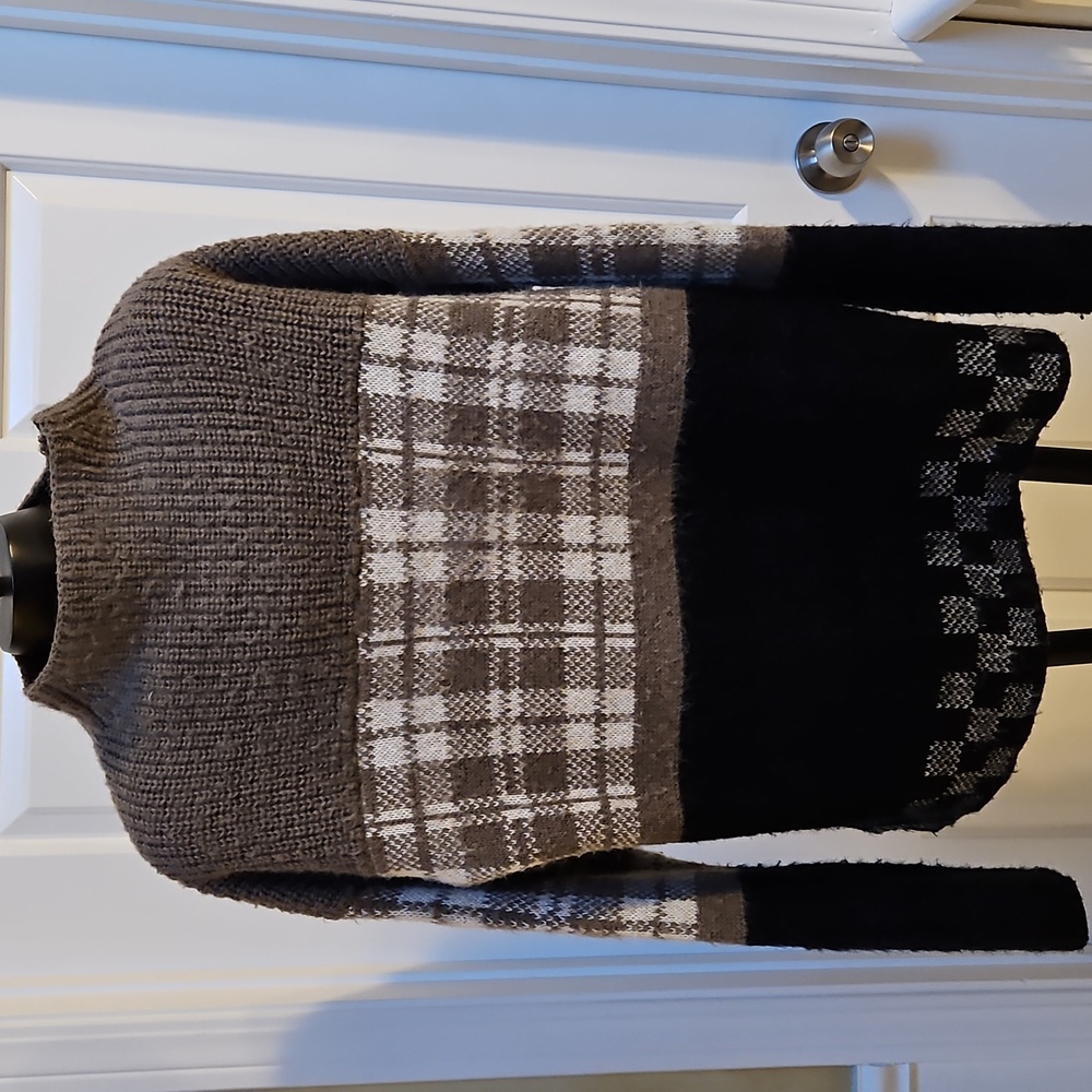 SILENCE + NOISE Plaid Knit Sweater - XS